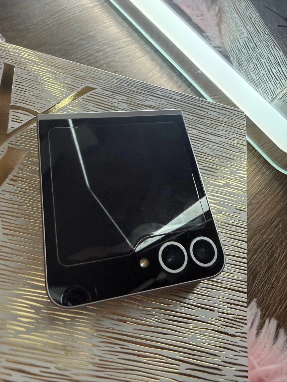 Samsung Galaxy Z Flip6 Silver (locked by T-Mobile)